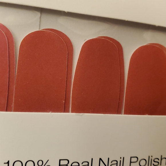 Colorstreet Raspberry Remix nail strips - Picture 4 of 4